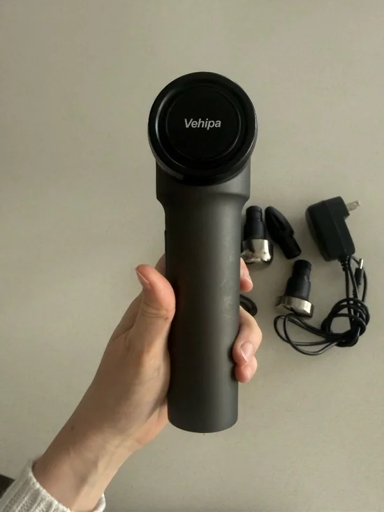 LIKE NEW Massage Gun w/ 6 Attachments & 3 Speed Settings w/charger & Travel Case - Picture 5 of 6